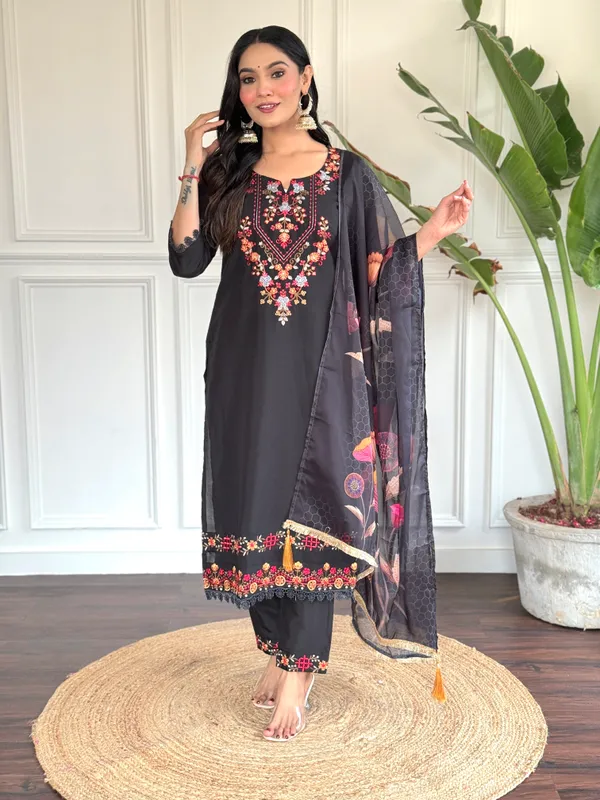 Black_Embroide_Chanderi_Fabric_Straight_Kurta_Pant_And_Dupatta_Set