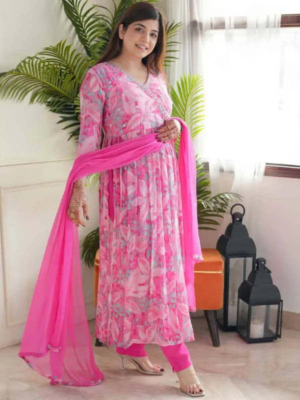 Pink_Georgette_Printed_Embroide_Kurta_Pant_Dupatta_Set