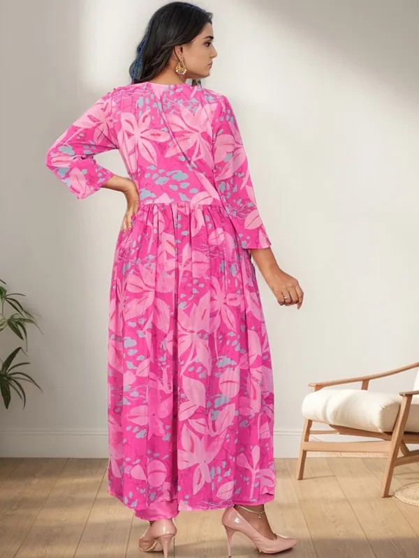 Pink_Georgette_Printed_Embroide_Kurta_Pant_Dupatta_Set