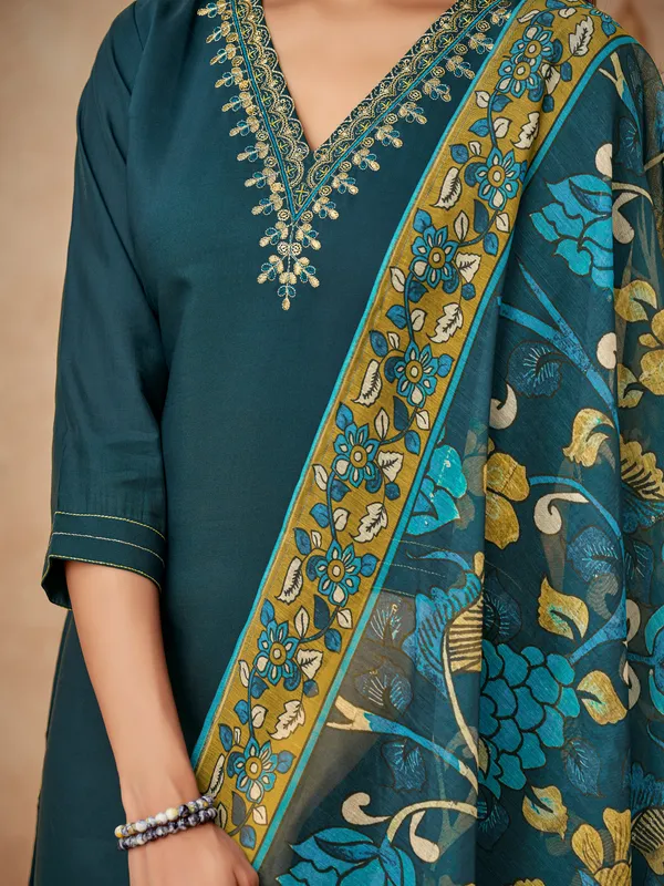 Blue_Cotton_Silk_Fabric_Straight_Kurta_Pant_And_Dupatta_Set
