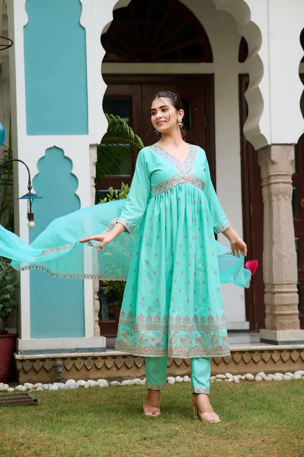 Blue_Slub_Embroide_Straight_Kurta_With_Pant_And_Dupatta_Set