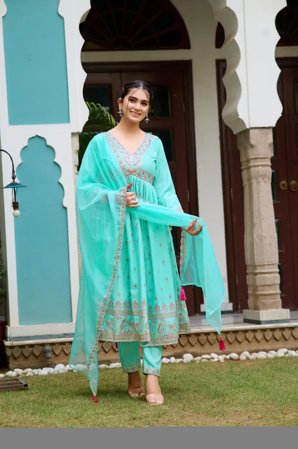 Blue_Slub_Embroide_Straight_Kurta_With_Pant_And_Dupatta_Set