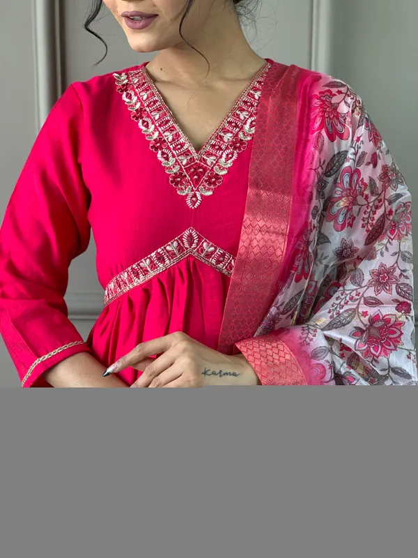Red_Chanderi_Cotton_Embroide_Kurta_Pant_Dupatta_Set