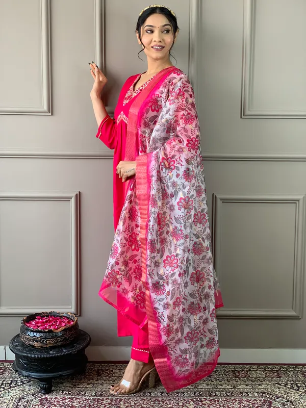 Red_Chanderi_Cotton_Embroide_Kurta_Pant_Dupatta_Set