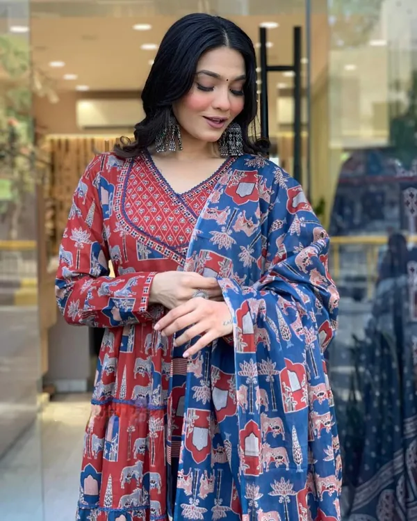 Red_Cotton_Fabric_Printed_Work_Straight_Cut_Kurta_Pant_And_Dupatta_Set