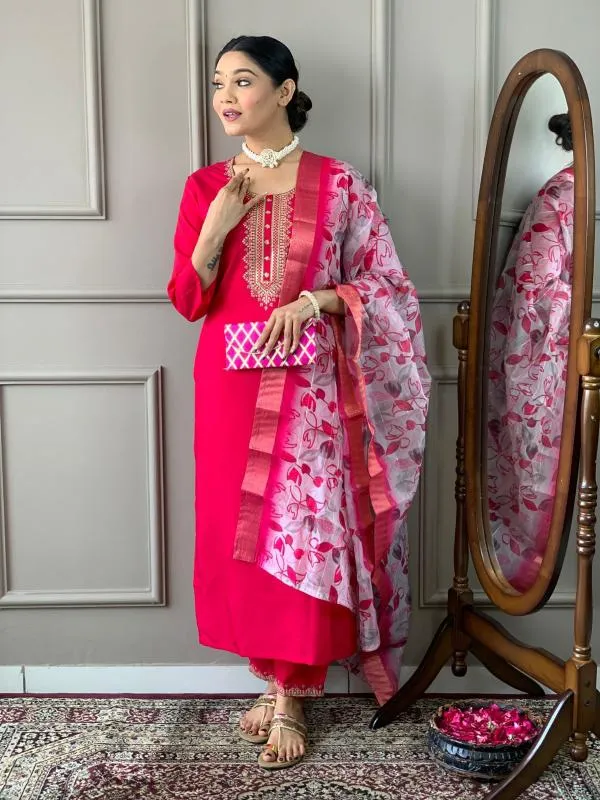 Red_Chanderi_Silk_Embroidery_Kurta_Pant_Set_For_Women