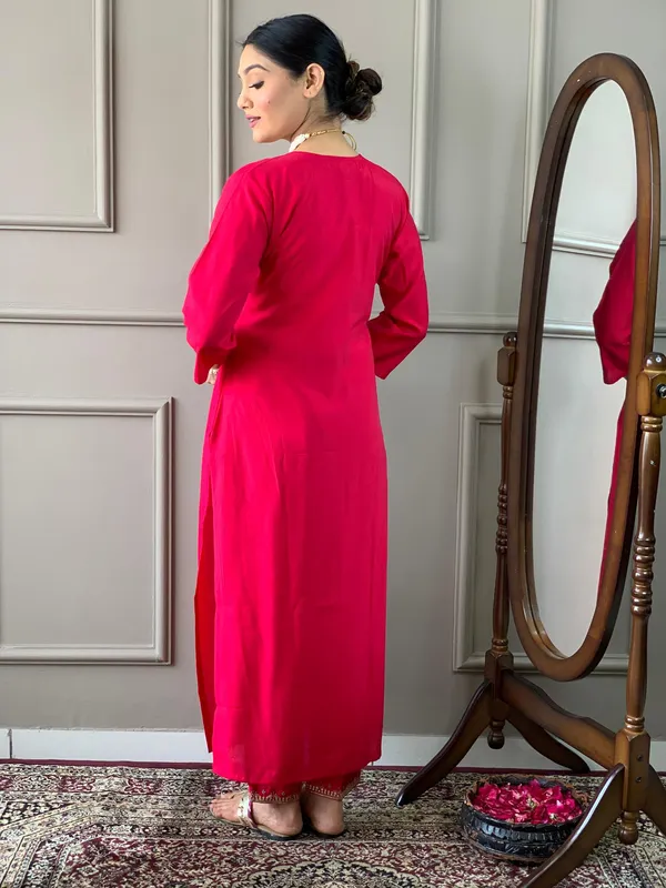 Red_Chanderi_Silk_Embroidery_Kurta_Pant_Set_For_Women
