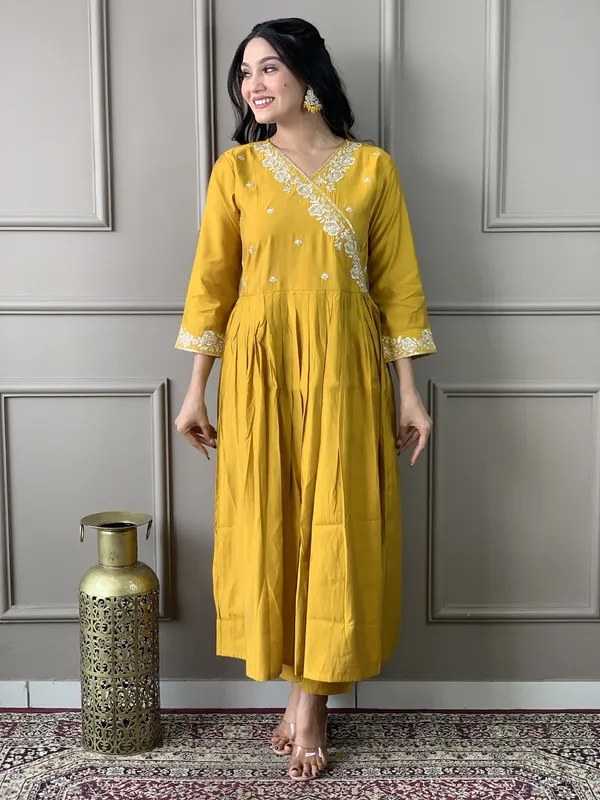 Mustard_Chanderi_Cotton_Embroide_Kurta_Pant_Dupatta_Set