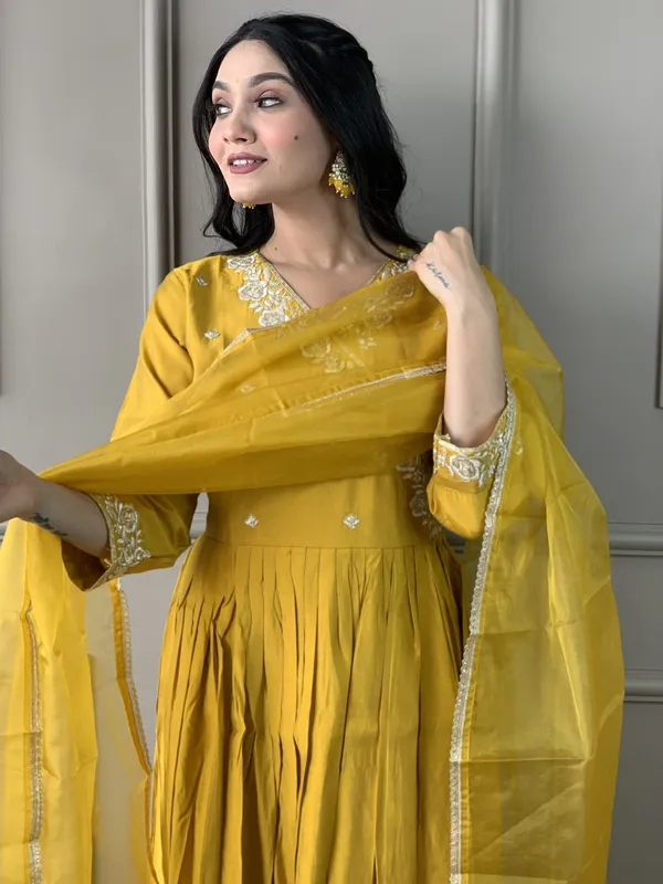Mustard_Chanderi_Cotton_Embroide_Kurta_Pant_Dupatta_Set