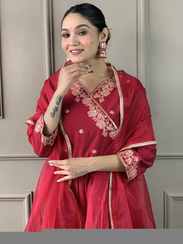 Red_Chanderi_Cotton_Embroide_Kurta_Pant_Dupatta_Set