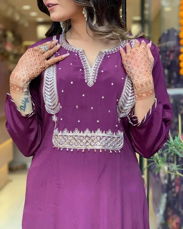 Purple_Beautiful_Silk_Embroide_Kurta_Pant_Dupatta_Set
