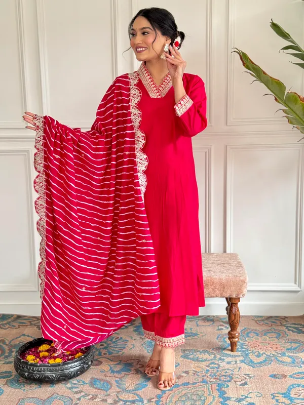 Red_Chanderi_Silk_Embroidery_Kurta_Pant_Set_For_Women