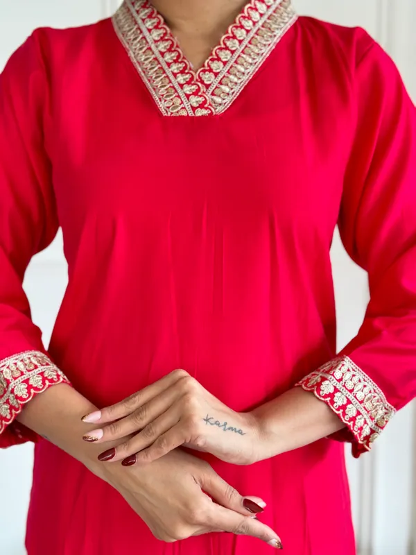 Red_Chanderi_Silk_Embroidery_Kurta_Pant_Set_For_Women