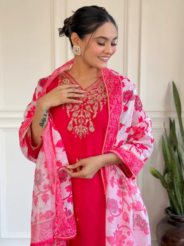 Pink_Chanderi_Fabric_Work_Straight_Cut_Kurta_Pant_And_Dupatta_Set