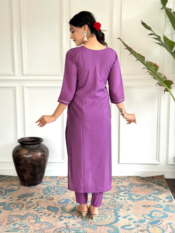 Purple_Chanderi_Viscose_Embroide_Straight_Kurta_With_Pant_And_Dupatta_Set