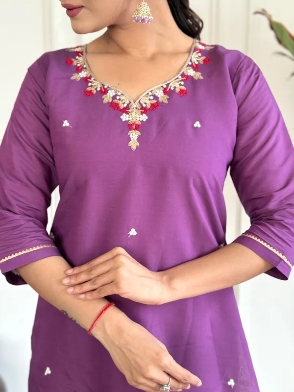 Purple_Chanderi_Viscose_Embroide_Straight_Kurta_With_Pant_And_Dupatta_Set