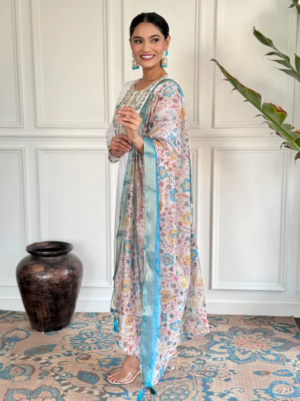 White_Chanderi_Viscose_Kalamkari_Printed_Straight_Kurta_With_Pant_And_Printed_Dupatta_Set