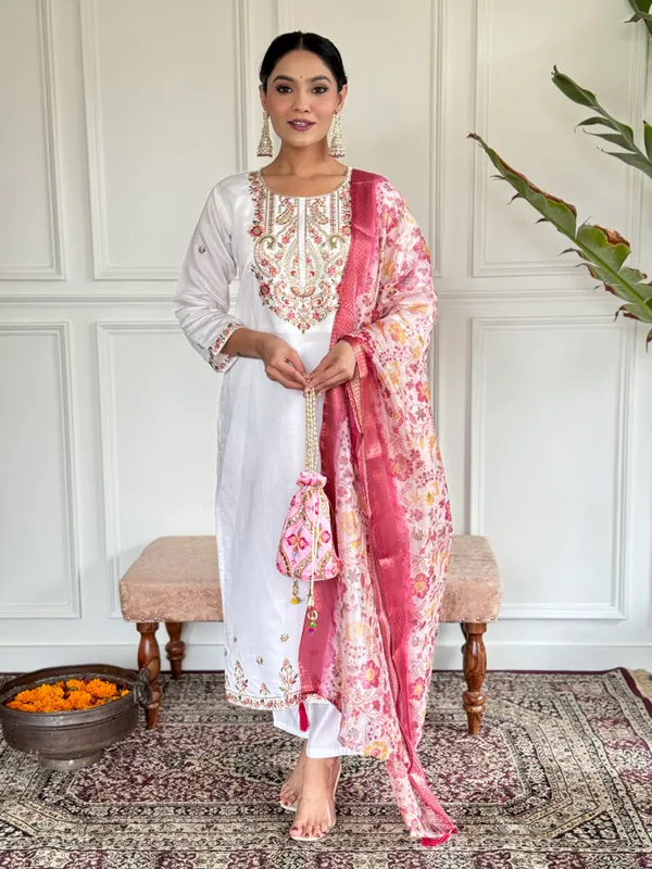 White_Chanderi_Viscose_Kalamkari_Printed_Straight_Kurta_With_Pant_And_Printed_Dupatta_Set