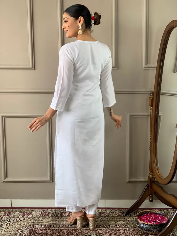 White_Embroide_Viscose_Chanderi_Fabric_Straight_Kurta_Pant_And_Dupatta_Set