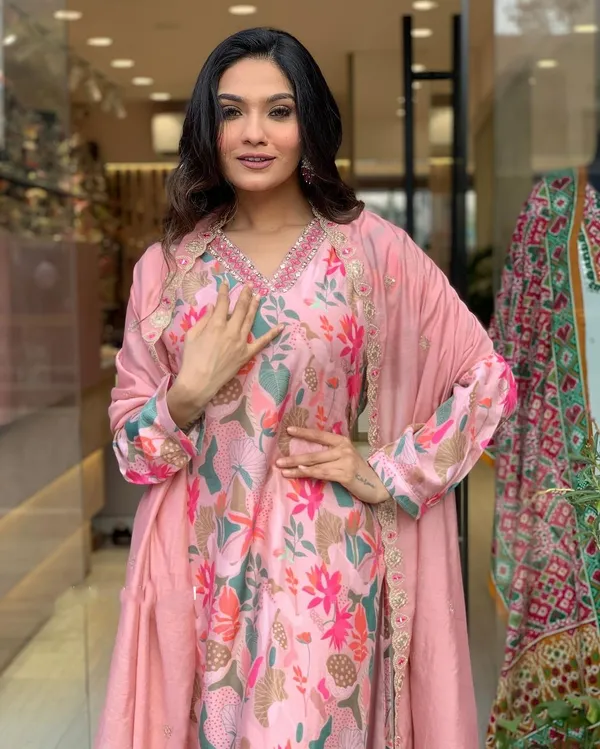 Pink_Printed_Viscose_Fabric_Straight_Kurta_Pant_And_Dupatta_Set