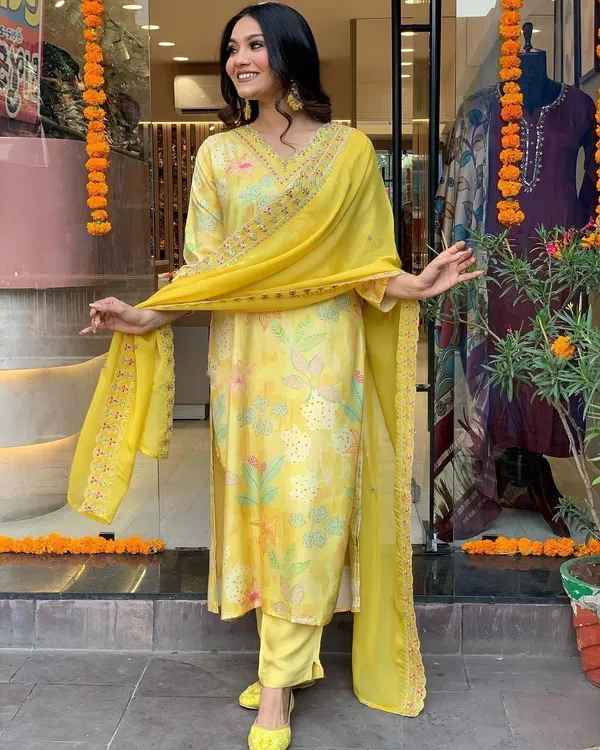 Yellow_Printed_Viscose_Fabric_Straight_Kurta_Pant_And_Dupatta_Set