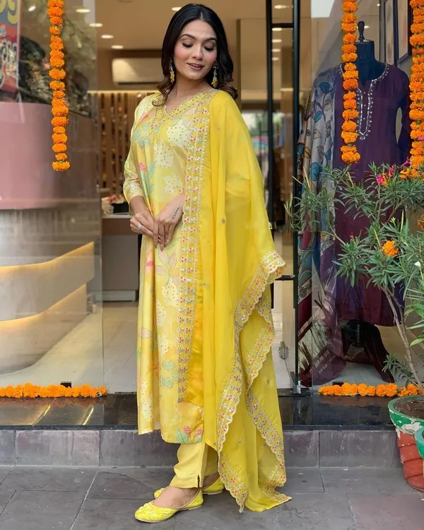 Yellow_Printed_Viscose_Fabric_Straight_Kurta_Pant_And_Dupatta_Set