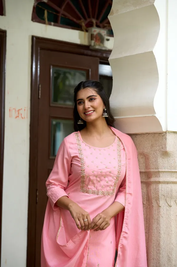 Pink_Rayon_Slub_Fabric_Embroidery_Kurta_Pant_Set_For_Women
