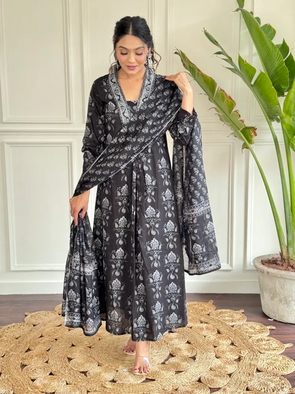 Black_Pure_Cotton_Fabric_Printed_Work_Kurta_Pant_And_Dupatta_Set