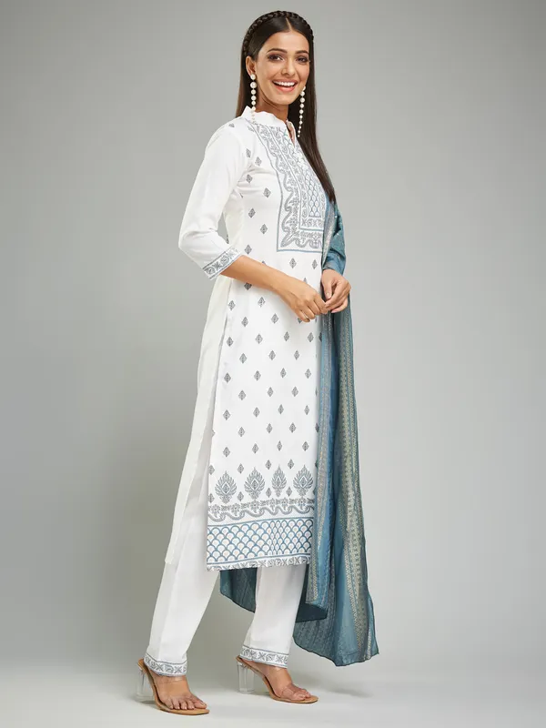 White_Cotton_Khari_Printed_Work_Kurta_Pant_And_Dupatta_Set_For_women
