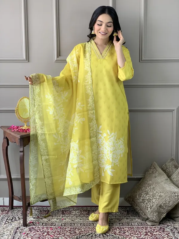 Yellow_Embroide_Fabric_Straight_Kurta_Pant_And_Dupatta_Set