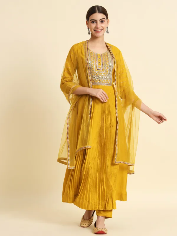 Yellow_Chanderi_Silk_Embroidery_Kurta_Set_For_Women