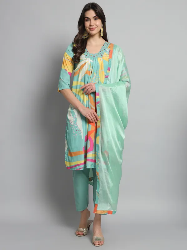 Green_Viscose_Silk_Blend_Printed_Kurta_Set_For_Women