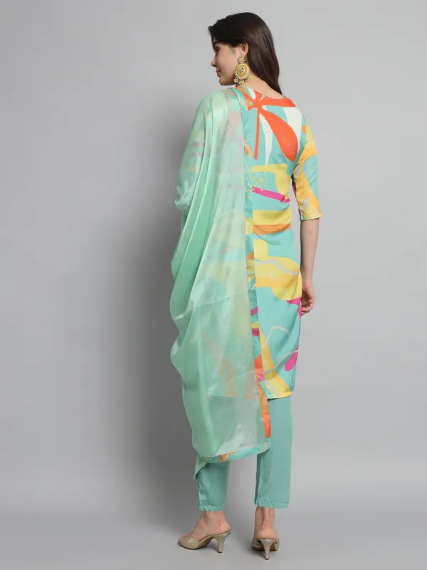 Green_Viscose_Silk_Blend_Printed_Kurta_Set_For_Women