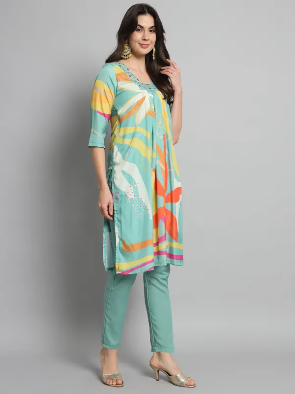 Green_Viscose_Silk_Blend_Printed_Kurta_Set_For_Women