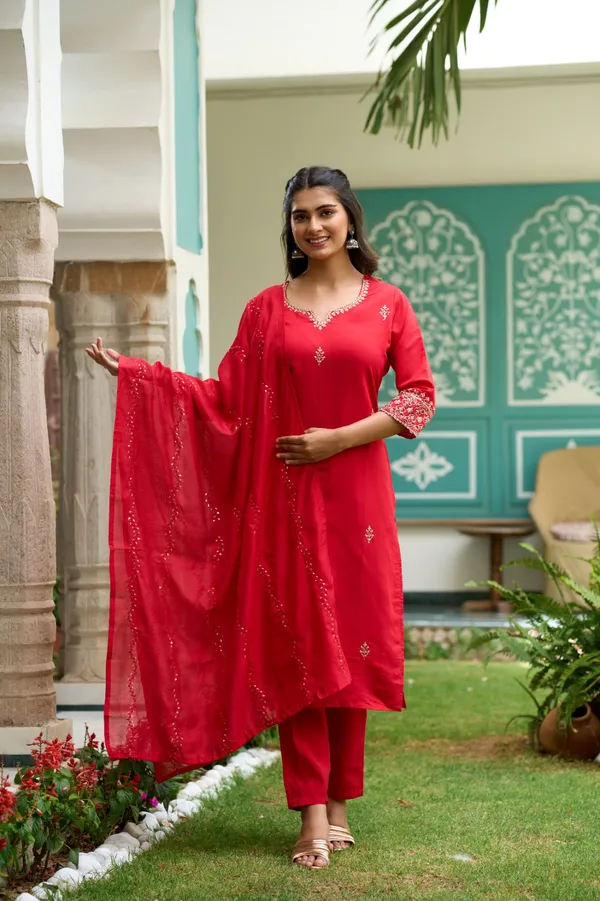 Red_Chanderi_Embroidery_Kurta_Pant_Set_For_Women