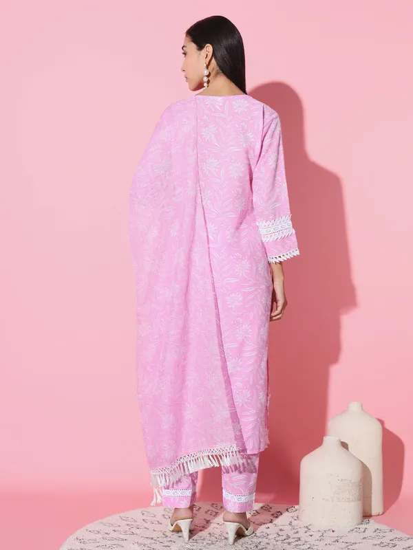 Pink_Cotton_Fabric_Printed_Kurta_Set_For_Women