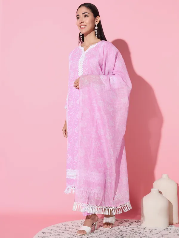 Pink_Cotton_Fabric_Printed_Kurta_Set_For_Women
