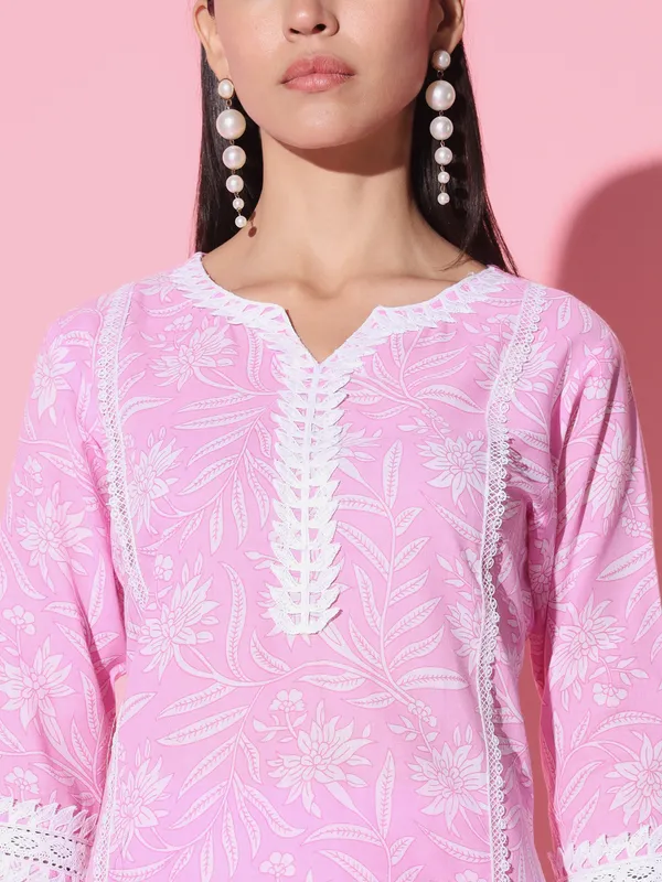 Pink_Cotton_Fabric_Printed_Kurta_Set_For_Women
