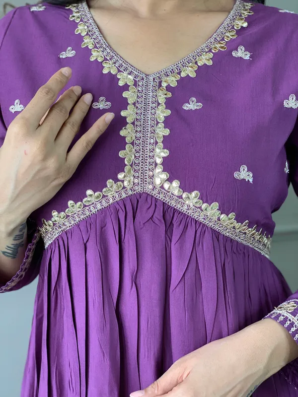 Purple_Embroide_Viscose_Fabric_Straight_Kurta_Pant_And_Dupatta_Set