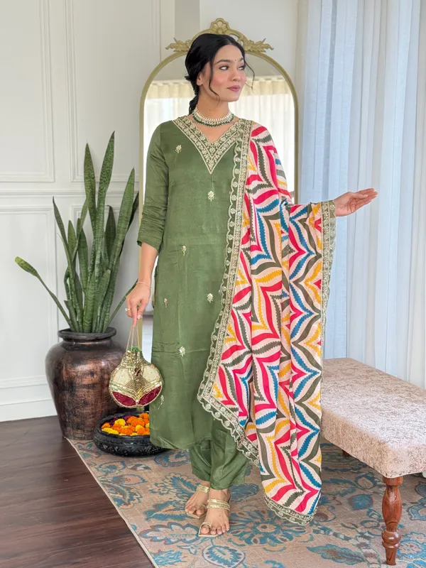 Pista_Embroide_Viscose_Kurta_Pant_And_Dupatta_Set