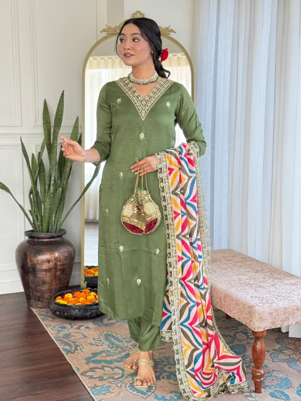 Pista_Embroide_Viscose_Kurta_Pant_And_Dupatta_Set