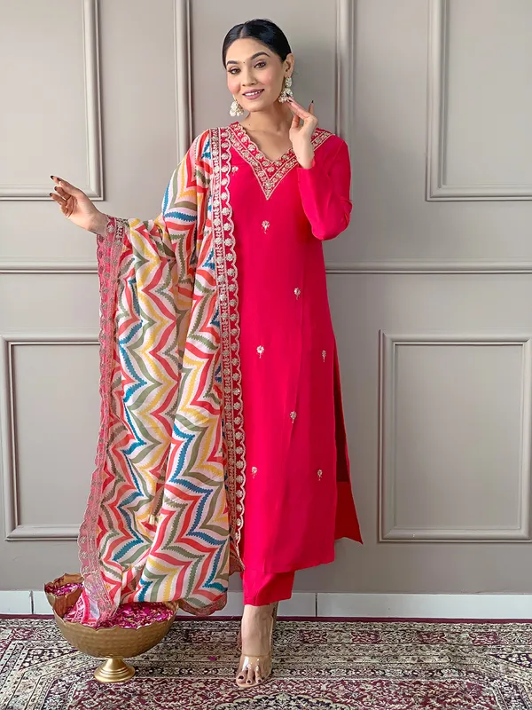 Red_Viscose_Fabric_Embroidery_Kurta_Set_For_Women