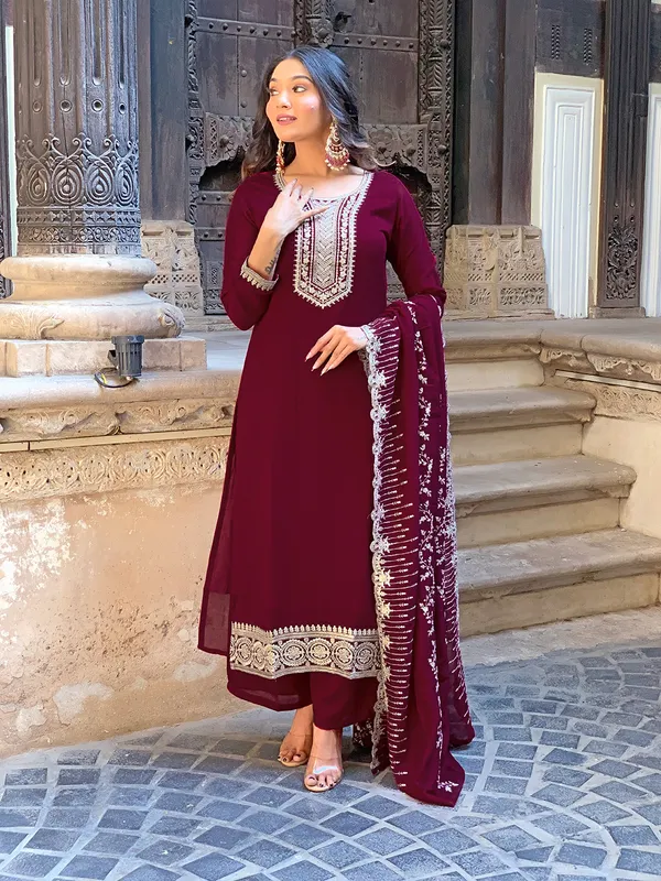 Maroon_Embroide_Viscose_Fabric_Straight_Kurta_Pant_And_Dupatta_Set