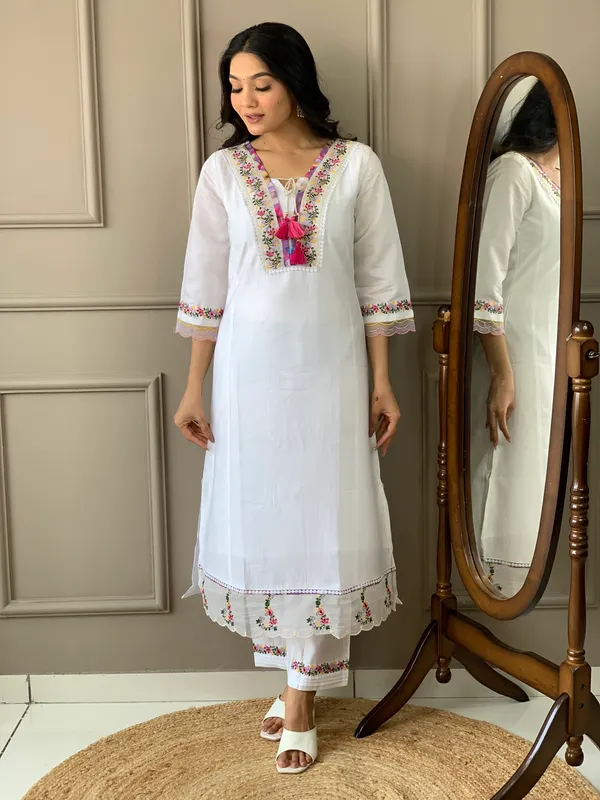 White_Chanderi_Silk_Fabric_Thread_Work_Kurta_Set_For_Women