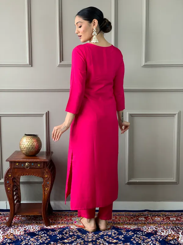 Red_Viscose_Silk_Fabric_Work_Straight_Cut_Kurta_Pant_And_Dupatta_Set