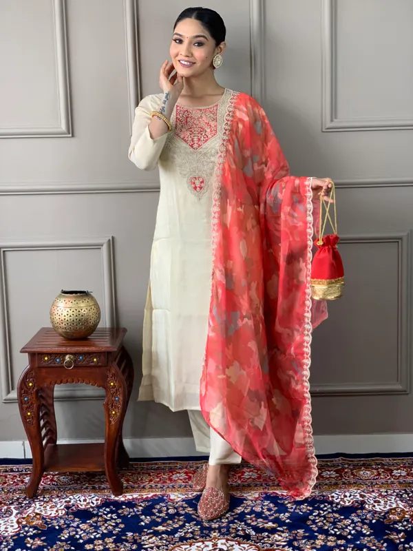 Cream_Embroide_Chanderi_Silk_Fabric_Straight_Kurta_Pant_And_Dupatta_Set