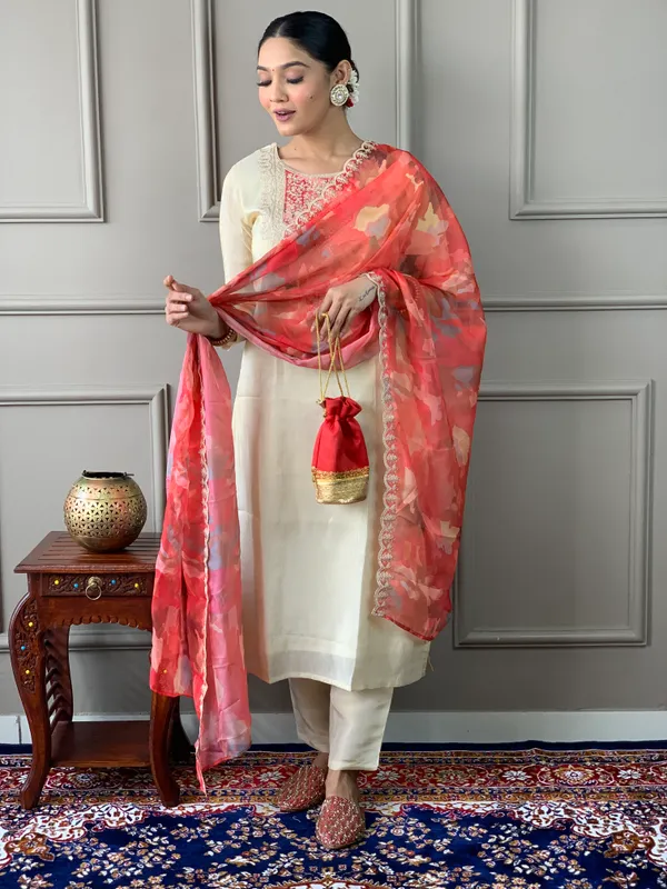 Cream_Embroide_Chanderi_Silk_Fabric_Straight_Kurta_Pant_And_Dupatta_Set