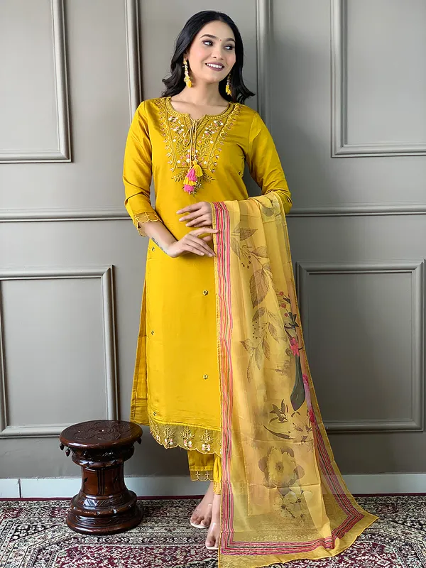 Mustard_Embroide_Chanderi_Fabric_Straight_Kurta_Pant_And_Dupatta_Set