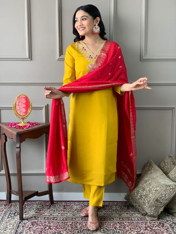 Mustard_Embroide_Chanderi_Fabric_Straight_Kurta_Pant_And_Dupatta_Set