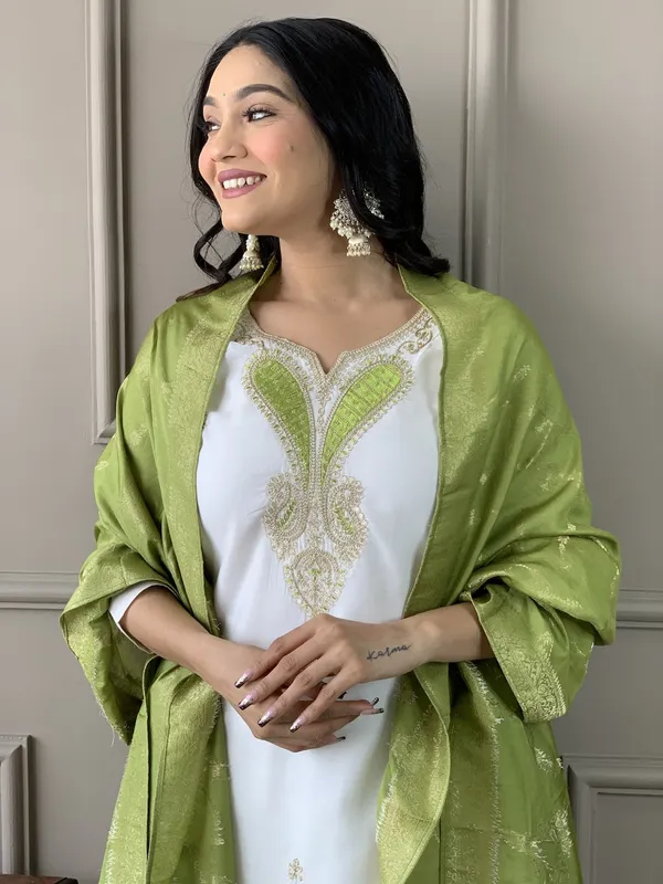 White_Embroide_Viscose_Blend_Fabric_Straight_Kurta_Pant_And_Dupatta_Set